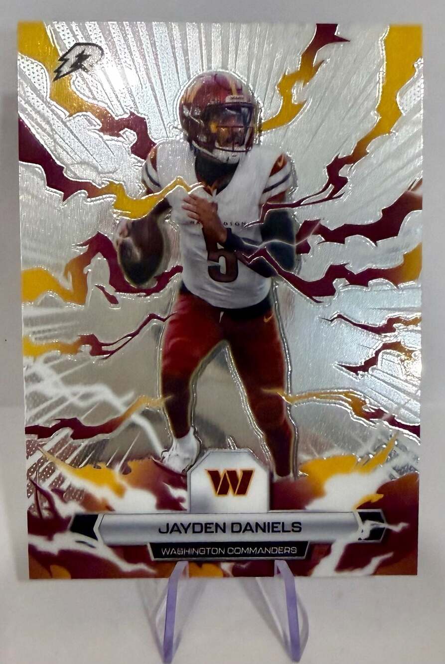 Jayden Daniels 2025 Topps Resurgence Washington Commanders New Mint Condition